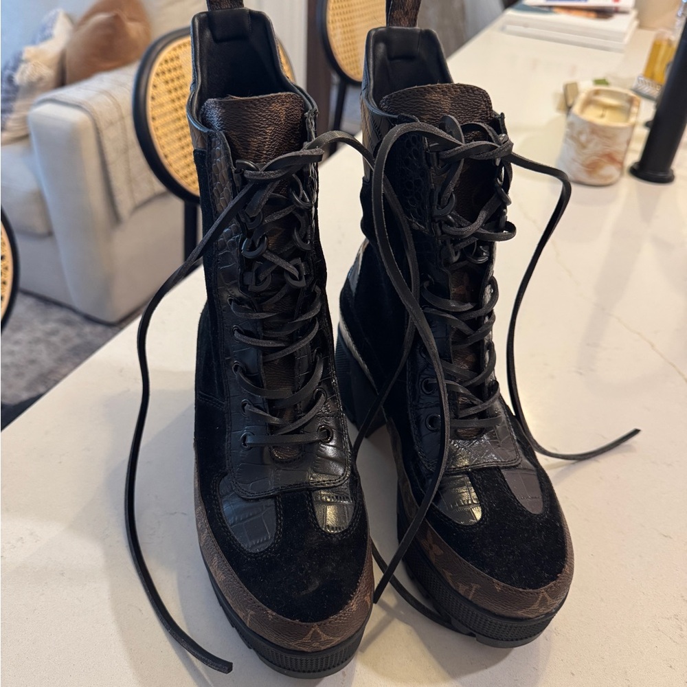 Louis Vuitton Laureate Platform Boots